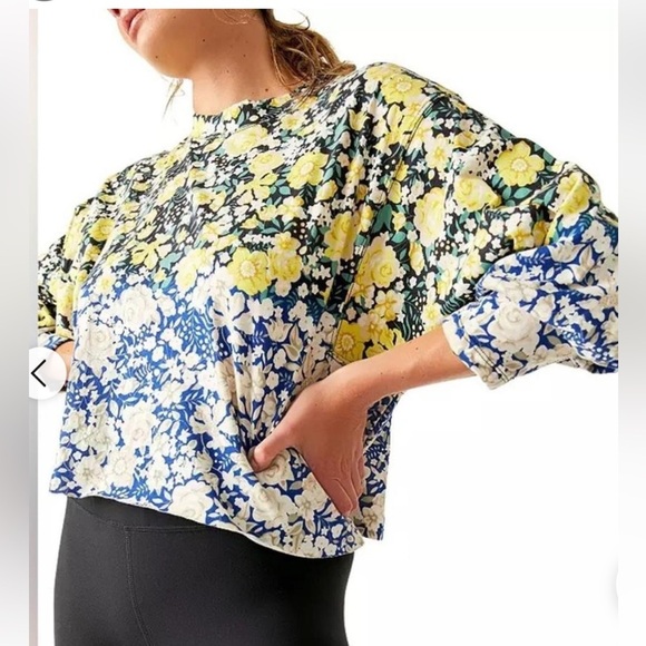 Free People Movement Inspire Oversized Floral Printed Layer Tee Size XS NWT - Picture 1 of 11